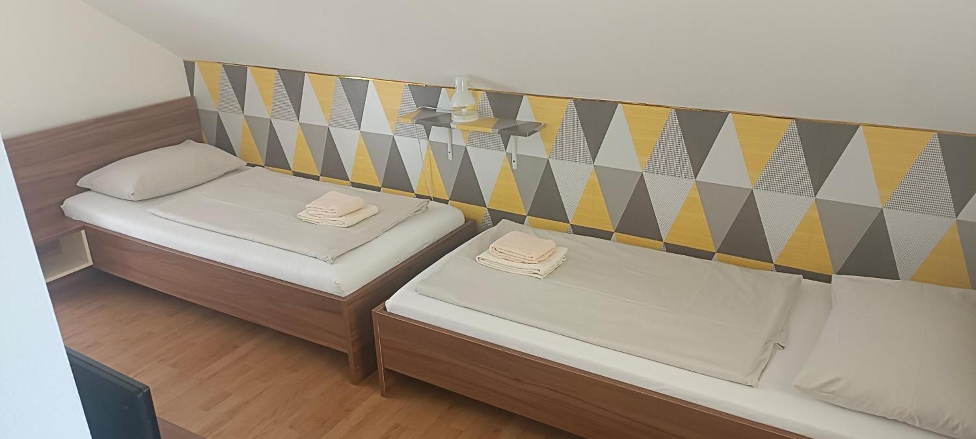 Pension Haus Nova Wiener Neustadt Eksteriør bilde